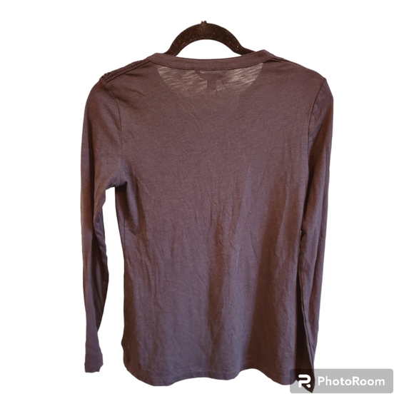 NWT Tommy Hilfiger Long Sleeve Tee - Picture 2 of 4